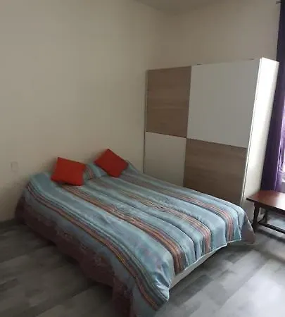2 Pieces 20eme Apartament