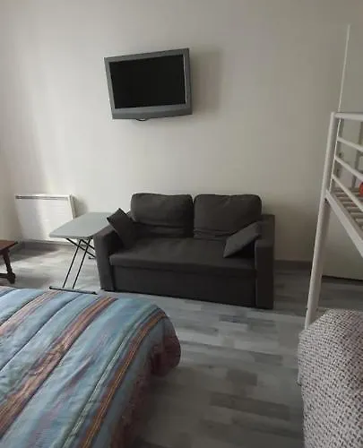 2 Pieces 20eme Apartament Paryż